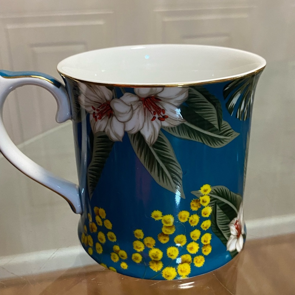 - - Brand New Beutiful Multicolor Floral jungle Grace  Mug .